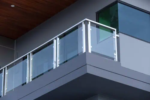Advantages of Using Aluminum Railings for Stairs and Balconies